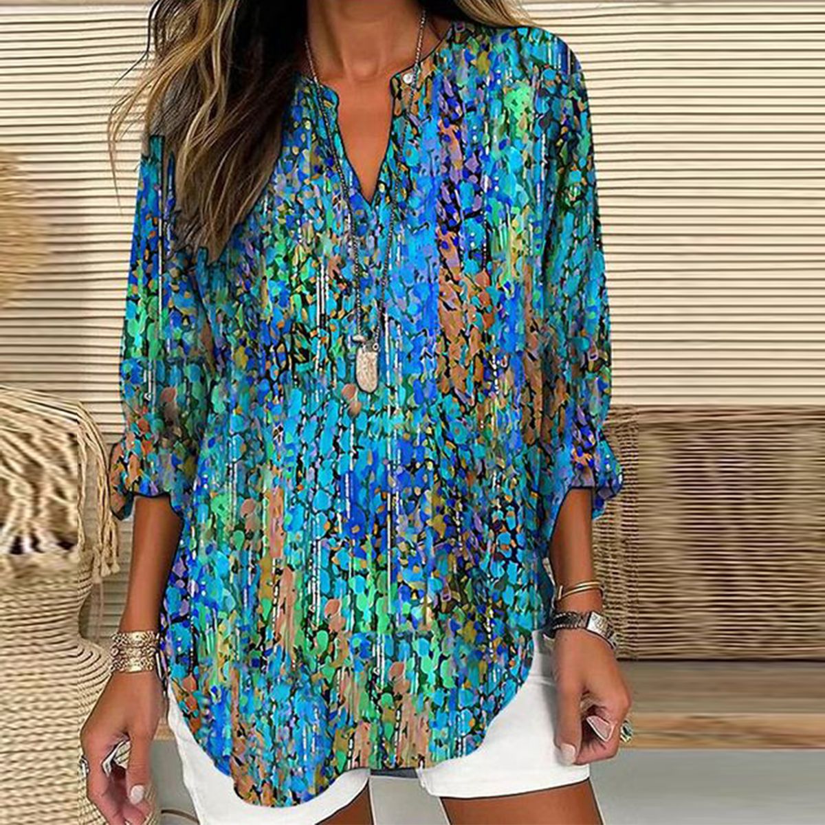 Elise | Super modieuze groene blouse met lange mouwen en een V-hals