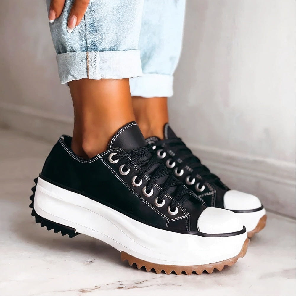 Tamirra – Massieve sneakers op een platform