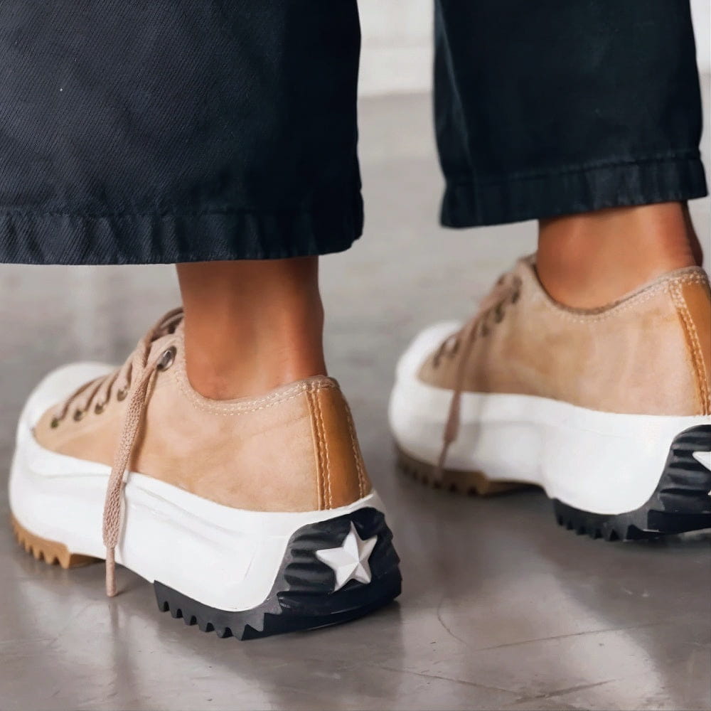 Tamirra – Massieve sneakers op een platform