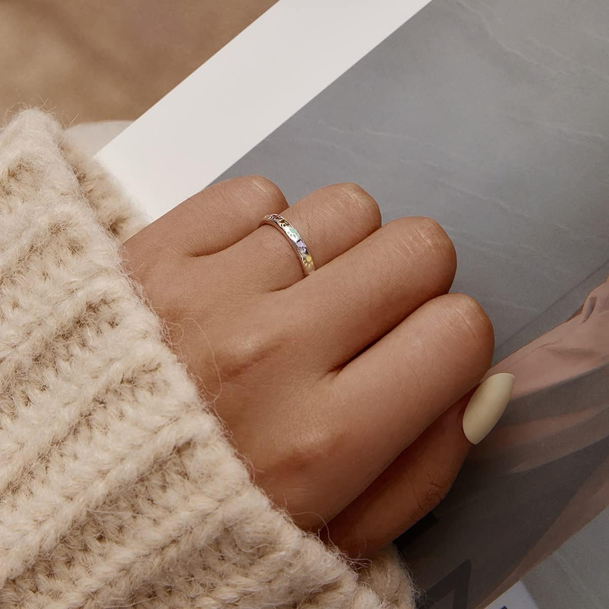 Zilveren ring met pootafdruk ontwerp