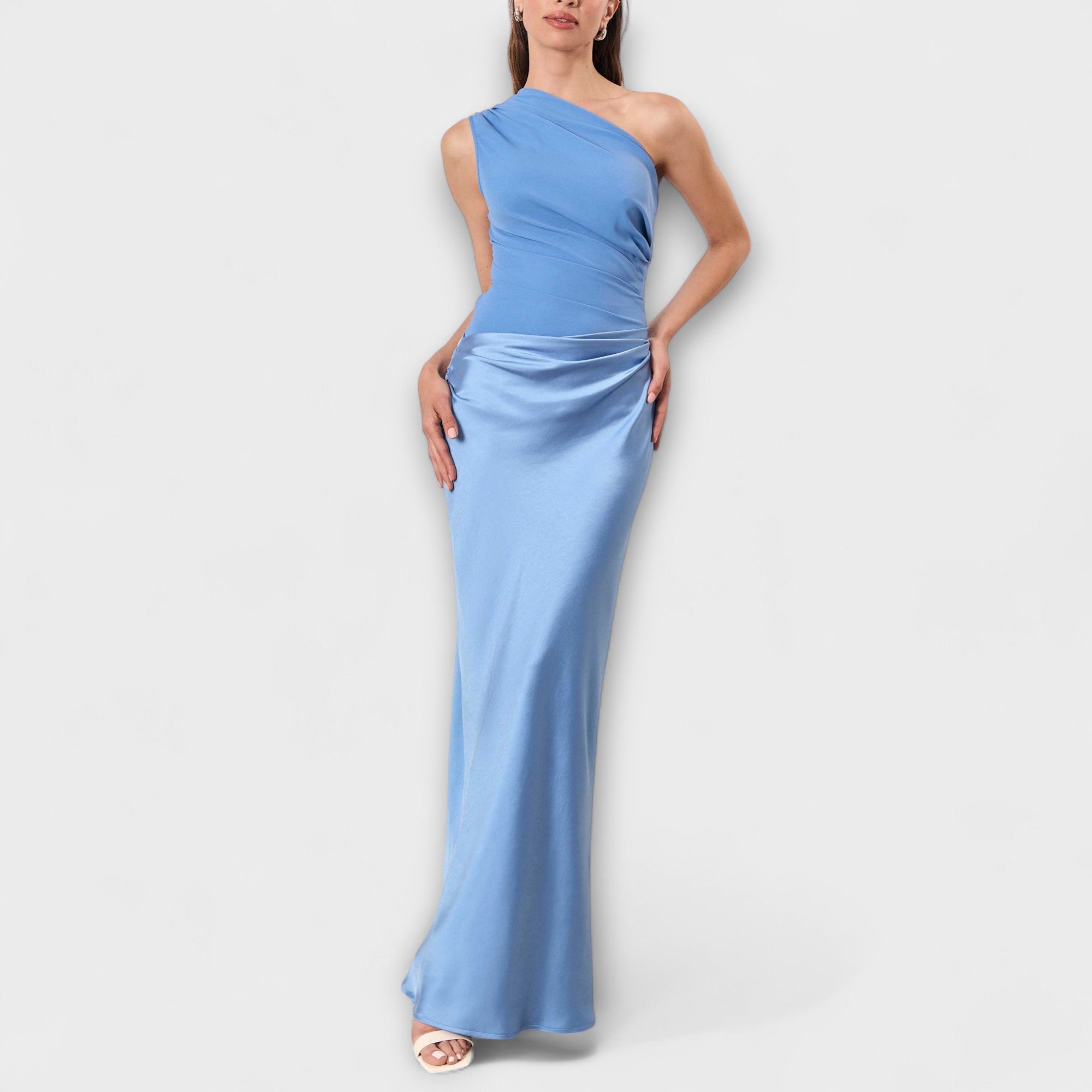Emilia | Elegante Maxi Jurk met Één Schouder en Plissé