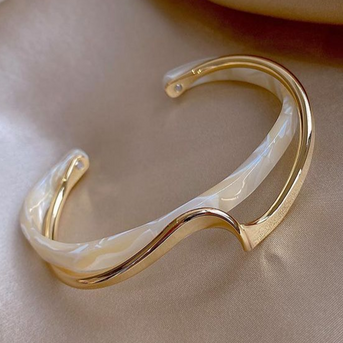 Elegante Gouden Armband met Witte Opal